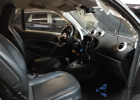 2016 Smart Fortwo Passion/Prime/Proxy/Pure from USA, damaged, VIN WMEFJ5DA8GK126176